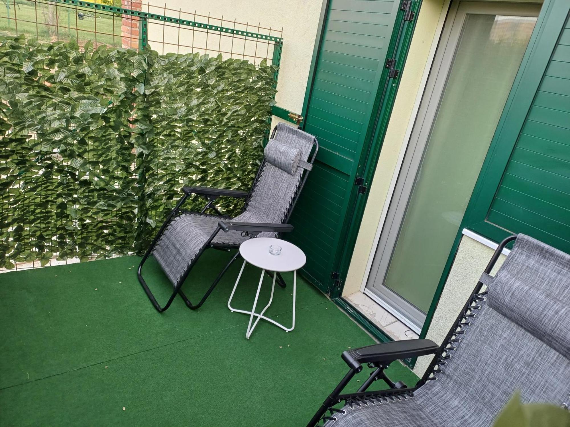 Guest House Slatki Snovi Knin Eksteriør bilde