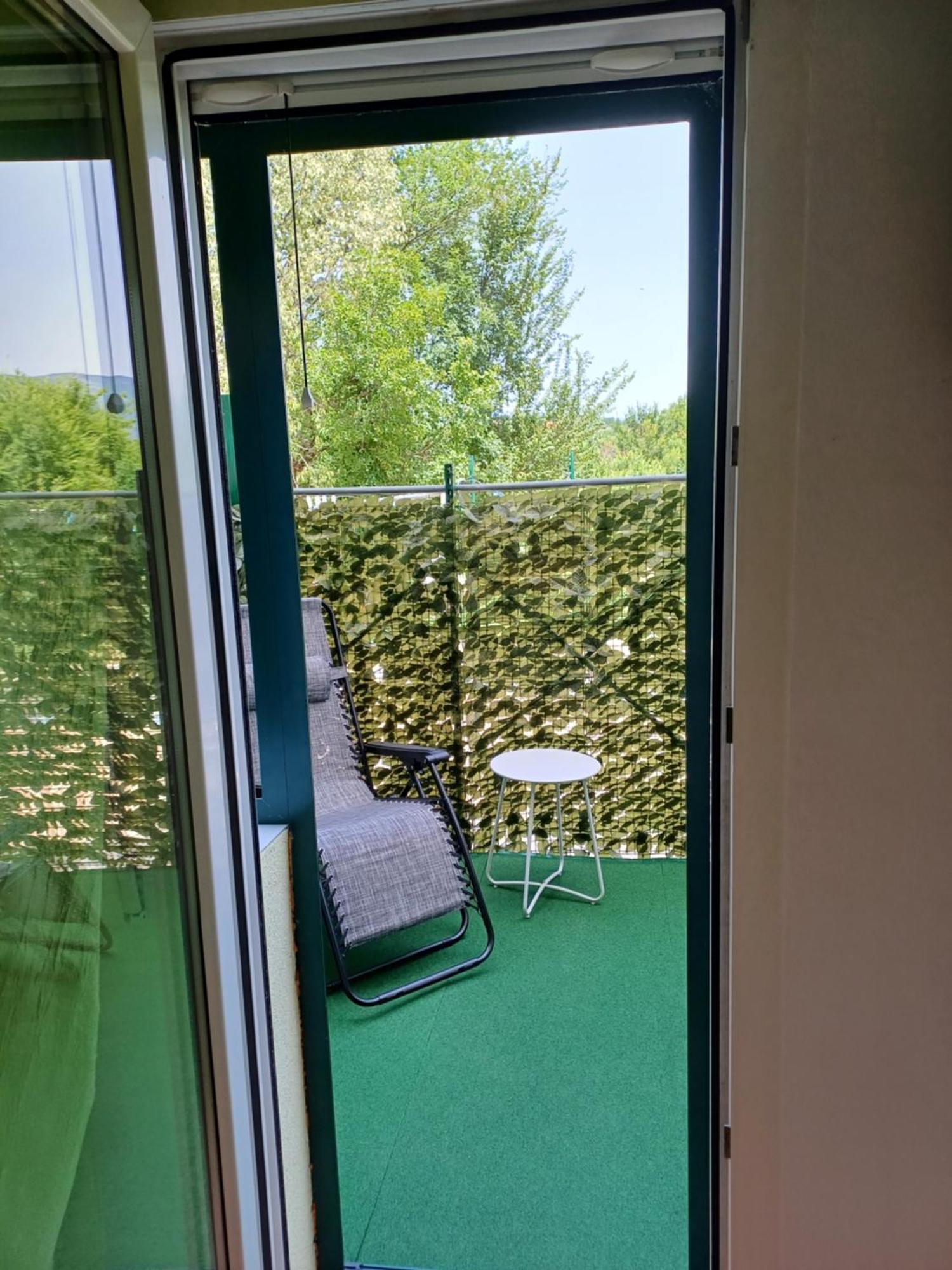 Guest House Slatki Snovi Knin Eksteriør bilde