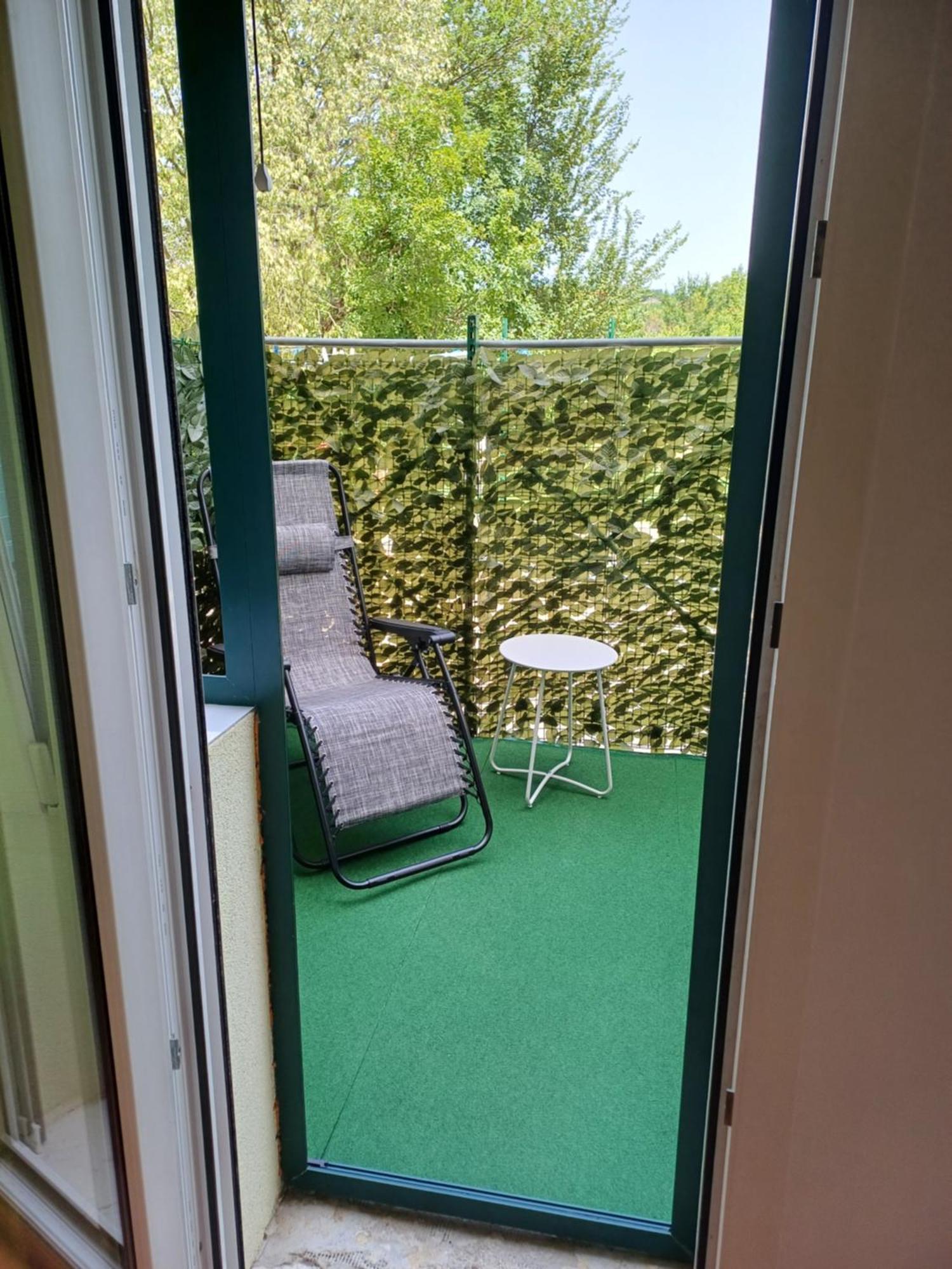Guest House Slatki Snovi Knin Eksteriør bilde